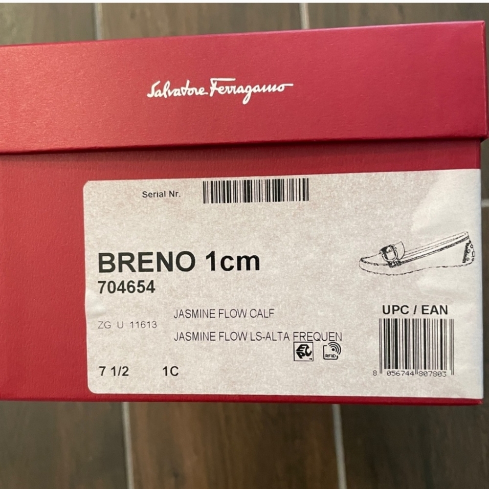 ☆☆Sold ☆ Sold ☆☆SALVATORE FERRAGAMO loafers - Picture 5 of 8